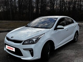 2017 Kia Rio IV, белый, 1400000 рублей, вид 1