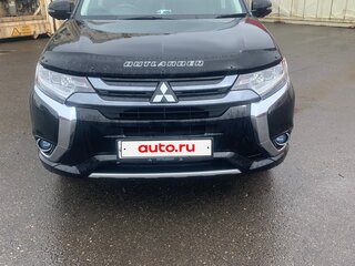 2017 Mitsubishi Outlander PHEV III Рестайлинг 2, чёрный, 2350000 рублей, вид 2