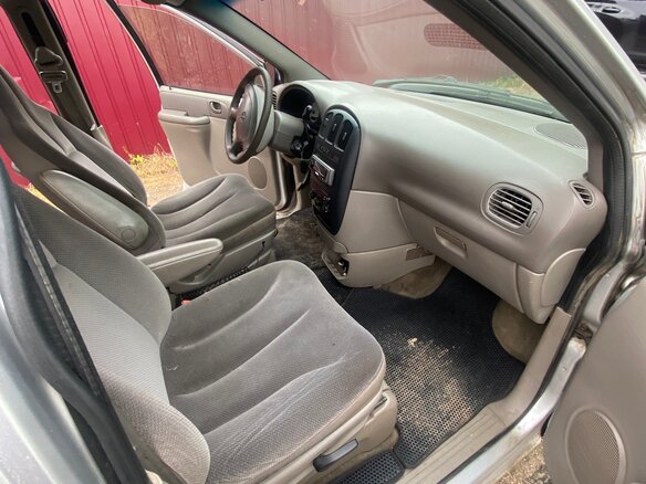 2002 Dodge Caravan 3-speed IV, серебристый, 575000 рублей - вид 6