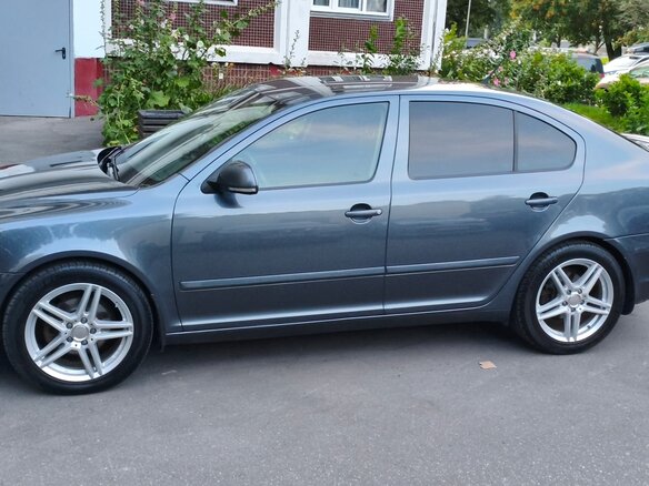 2011 Skoda Octavia DSG7 II (A5) Рестайлинг, серый, 870000 рублей - вид 14