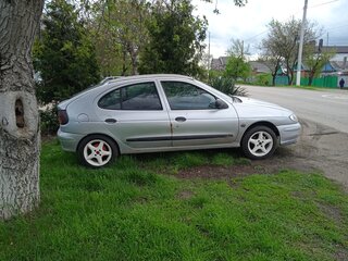 1997 Renault Megane I, серебристый, 170000 рублей, вид 3
