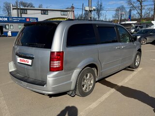 2007 Chrysler Town & Country V, серый, 1550000 рублей, вид 5
