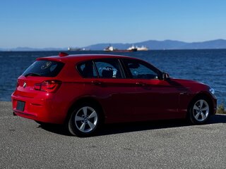 2017 BMW 1 серии 118i II (F20/F21) Рестайлинг, пурпурный, 1000000 рублей, вид 4