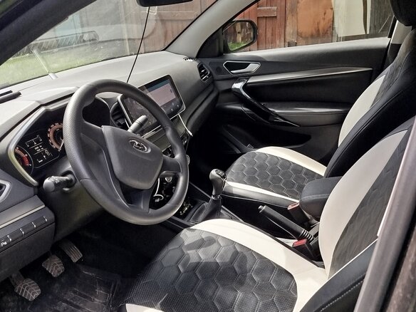 2024 Lada (ВАЗ) Vesta I Рестайлинг (NG), чёрный, 1450000 рублей - вид 4