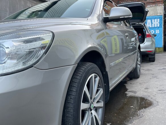 2012 Skoda Octavia II (A5) Рестайлинг, бежевый, 800000 рублей - вид 15