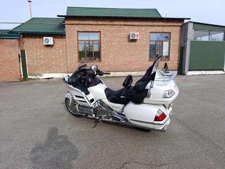 2010 Honda GL 1800 Gold Wing, белый, 1350000 рублей, вид 2