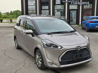2020 Toyota Sienta II Рестайлинг, бежевый, 2250000 рублей, вид 2