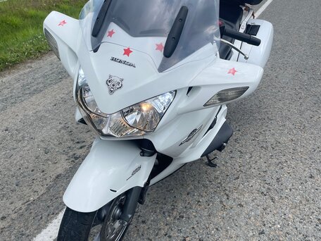 2007 Honda ST 1300, белый, 550000 рублей, вид 1