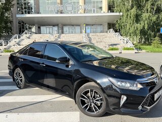 2017 Toyota Camry VII (XV50) Рестайлинг 2, чёрный, 2400000 рублей, вид 1