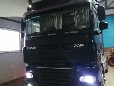 2009 DAF XF 105, синий, 2300000 рублей, вид 4