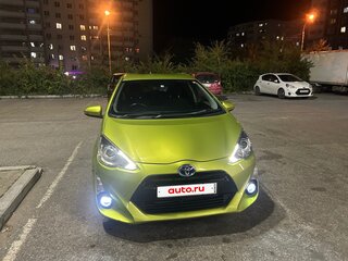 2015 Toyota Aqua I Рестайлинг, зелёный, 810000 рублей, вид 3
