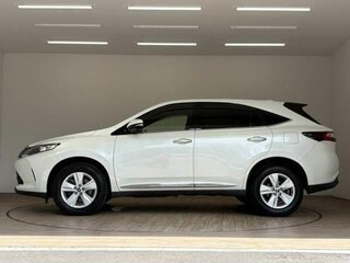 2018 Toyota Harrier III (XU60) Рестайлинг, белый, 1958911 рублей, вид 3