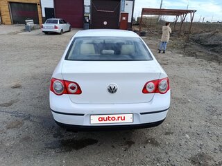 2005 Volkswagen Passat B6, белый, 300000 рублей, вид 4