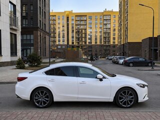 2017 Mazda 6 III (GJ) Рестайлинг, белый, 2100000 рублей, вид 3