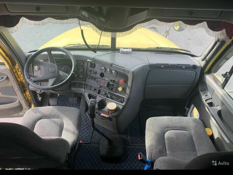 2002 Freightliner Columbia, жёлтый, 1600000 рублей, вид 4