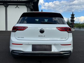 2021 Volkswagen Golf VIII, белый, 1677000 рублей, вид 5