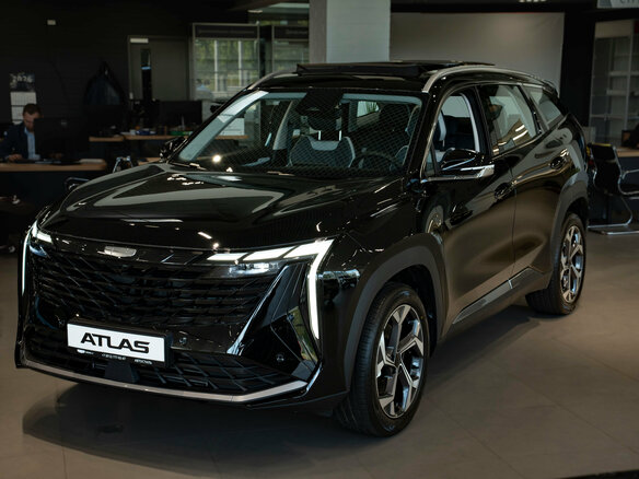 2026 Geely Atlas II, чёрный, 4224990 рублей - вид 3