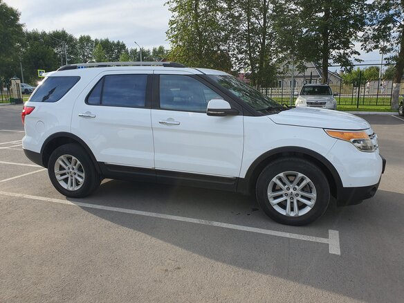 2015 Ford Explorer V, белый, 2250000 рублей - вид 5