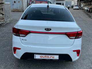 2017 Kia Rio IV, белый, 1290000 рублей, вид 5