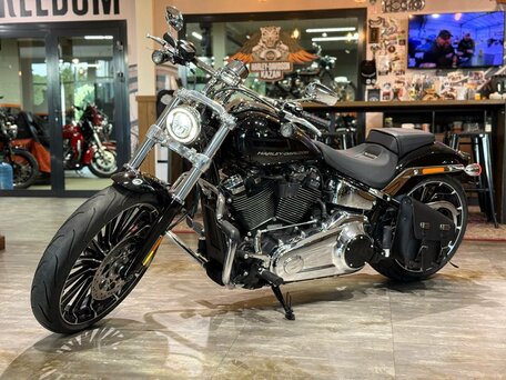 2025 Harley-Davidson Breakout, чёрный, 3500000 рублей, вид 2