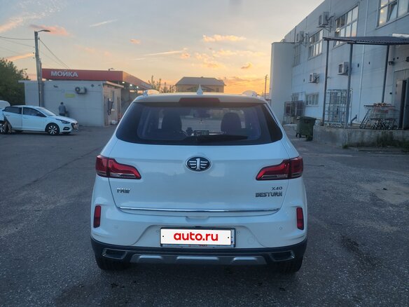 2020 FAW Besturn X40 I, белый - вид 5