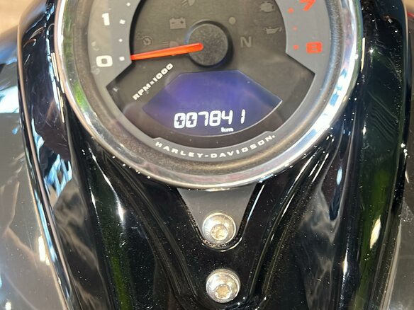 2020 Harley-Davidson Fat Bob, чёрный, 2200000 рублей - вид 2