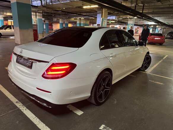 2017 Mercedes-Benz E-Класс 200 V (W213, S213, C238), белый, 2450000 рублей - вид 5