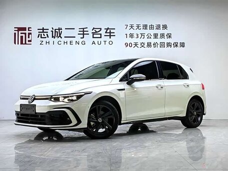2022 Volkswagen Golf VIII, белый, 1950000 рублей, вид 1