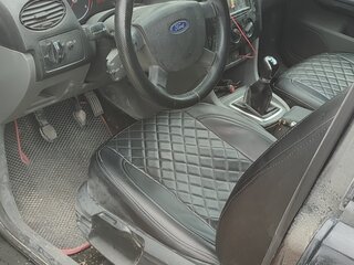 2009 Ford Focus II Рестайлинг, чёрный, 500000 рублей, вид 5