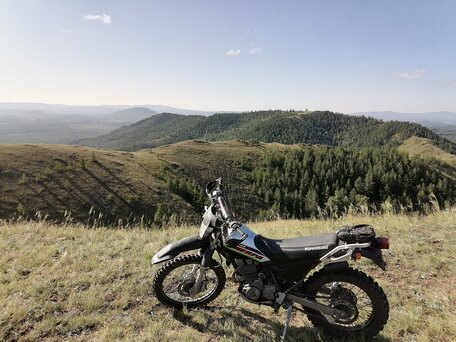 2009 Kawasaki KL 250, серебристый, 200000 рублей, вид 1