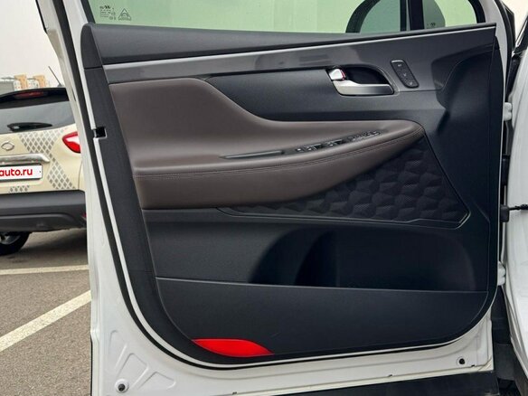 2020 Hyundai Santa Fe IV Рестайлинг, белый, 4200000 рублей - вид 21