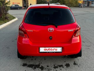 2007 Toyota Yaris II, красный, 585000 рублей, вид 3
