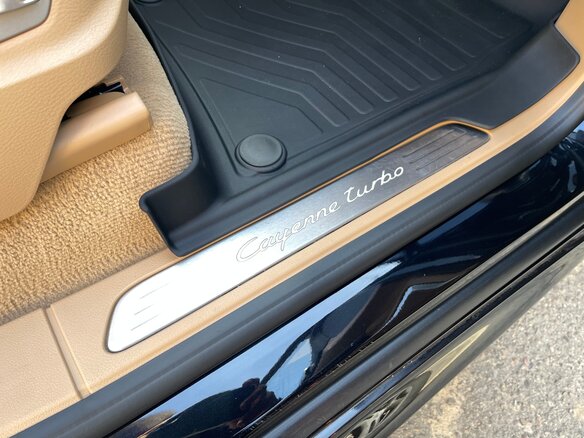 2016 Porsche Cayenne Turbo II Рестайлинг (958), чёрный, 5750000 рублей - вид 18