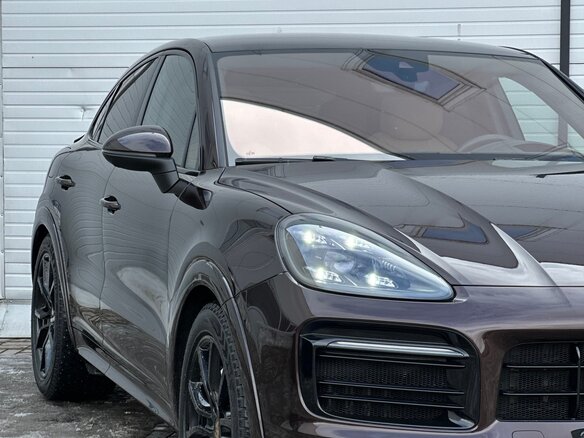 2020 Porsche Cayenne S Coupé III, коричневый, 10400000 рублей - вид 1