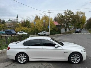 2013 BMW 5 серии 528i xDrive VI (F10/F11/F07) Рестайлинг, белый, 1950000 рублей, вид 5