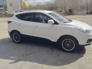 2015 Hyundai ix35 I Рестайлинг, белый, 1460000 рублей, вид 4