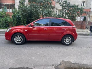 2011 Kia Rio II Рестайлинг, красный, 600000 рублей, вид 4