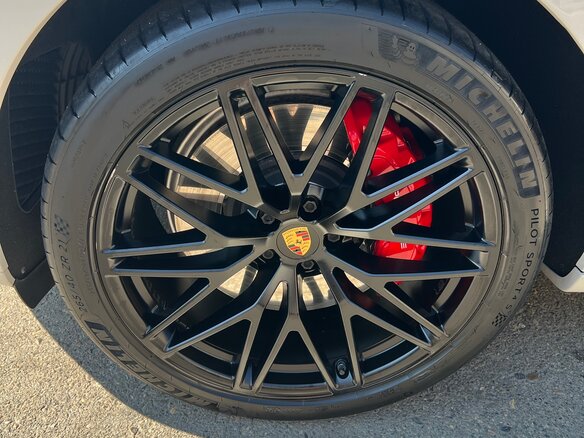 2022 Porsche Macan GTS I Рестайлинг 2, серый, 10000000 рублей - вид 9