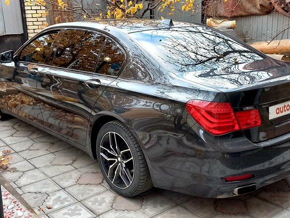 2010 BMW 7 серии 750Li xDrive V (F01/F02/F04), серый - вид 12