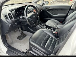 2017 Kia Cerato III Рестайлинг (Classic), белый, 1350000 рублей, вид 2