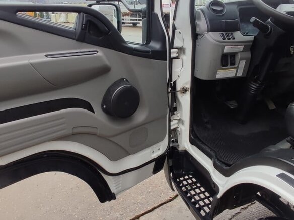 2019 Fuso (Mitsubishi) Canter, белый, 2500000 рублей - вид 5