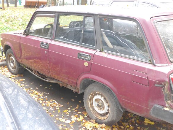 2001 Lada (ВАЗ) 2104 5-speed, красный, 70000 рублей - вид 2