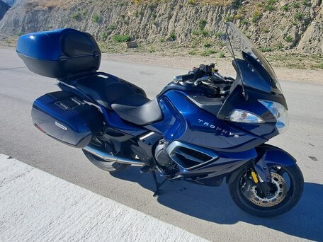 2013 Triumph Trophy 1200, синий, 680000 рублей, вид 2