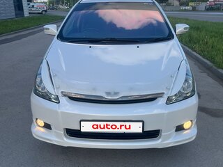 2004 Toyota Wish I, белый, 810000 рублей, вид 1