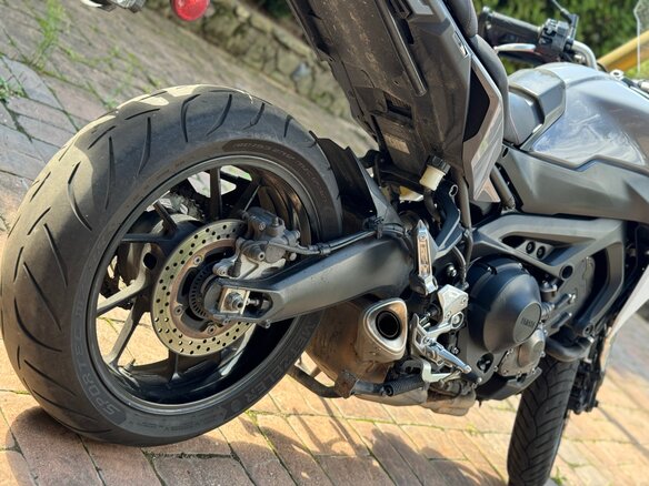 2018 Yamaha MT-09 (FZ-09), белый, 880000 рублей - вид 3