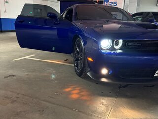 2022 Dodge Challenger III Рестайлинг 2, синий, 5900000 рублей, вид 2