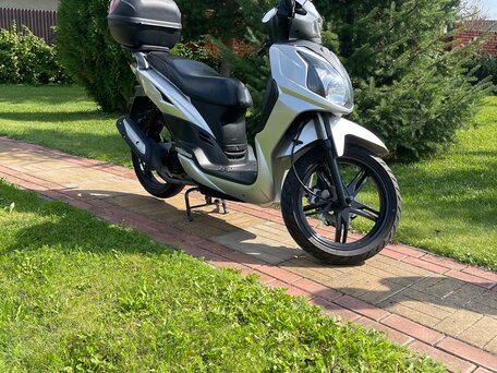 2012 Sym Symphony 125, серебристый, 130000 рублей, вид 1
