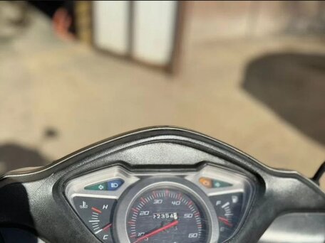 2012 Honda Lead 110, серый, 180000 рублей, вид 2