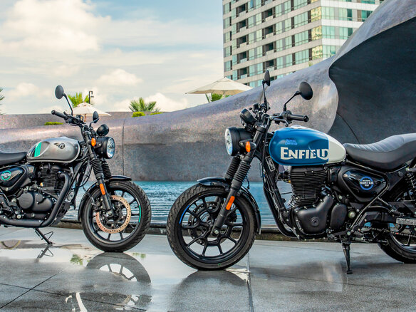 2025 Royal Enfield Hunter, чёрный, 462000 рублей - вид 17
