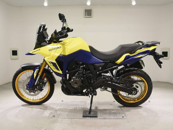 2023 Suzuki V-Strom 800DE, жёлтый, 1000000 рублей - вид 2